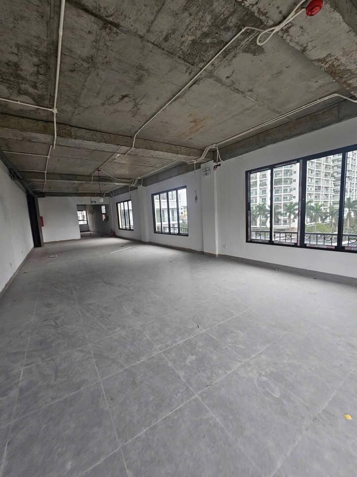 Mặt bằng kinh doanh cho thuê mặt phố Hoàng Hoa Thám - Ba Đình - 130m² giá 100 triệu/tháng - Thích hợp mọi mô hình