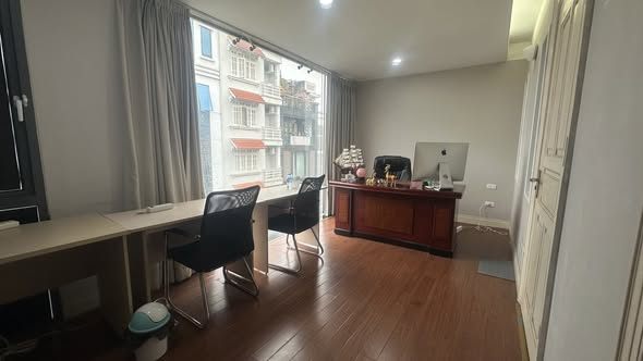 Cho thuê văn phòng làm việc tại Nam Từ Liêm, Hà Nội 18m² - Không gian làm việc hiện đại