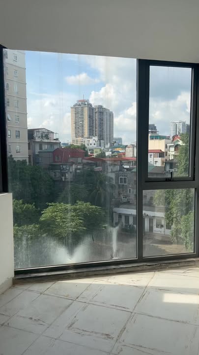 Cho thuê văn phòng mặt phố Hoàng Ngân, Thanh Xuân 100m² chỉ 12 triệu/tháng - Địa điểm lý tưởng cho doanh nghiệp!