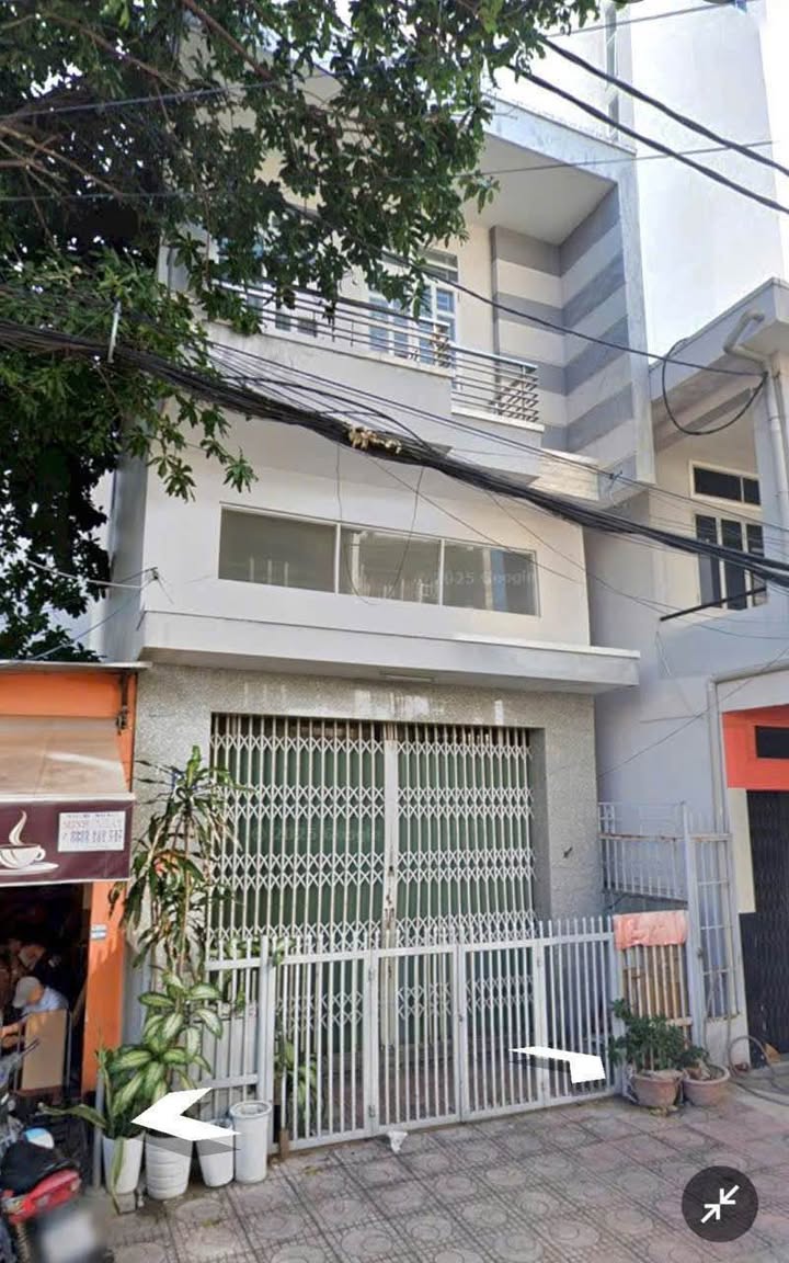 Nhà 2,5 tầng mặt tiền đường Trương Định, Nha Trang, giá 9,5 tỷ - Vị trí đắc địa!