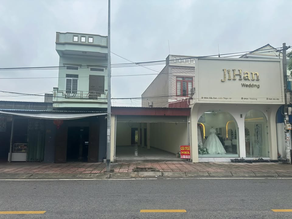 Nhà mặt phố 361 Kiến An 100m² giá thỏa thuận - Kinh doanh thuận lợi!