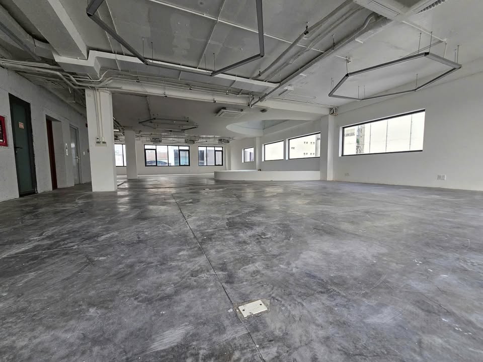 Cho thuê văn phòng khu VIP Hoàng Việt Tân Bình 232m² giá 73 triệu - Không gian lý tưởng cho doanh nghiệp!