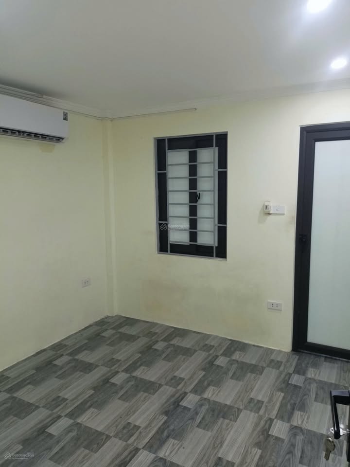 Nhà cho thuê tại Định Công Thượng, 30m² giá 7 triệu - Nhận ngay, đầy đủ nội thất!