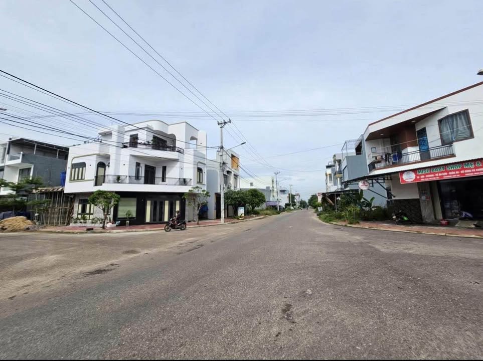 Đất mặt tiền Trần Văn Dũng, Đống Đa, Quy Nhơn 80m² giá chỉ 3 tỷ - Sổ đỏ chính chủ!