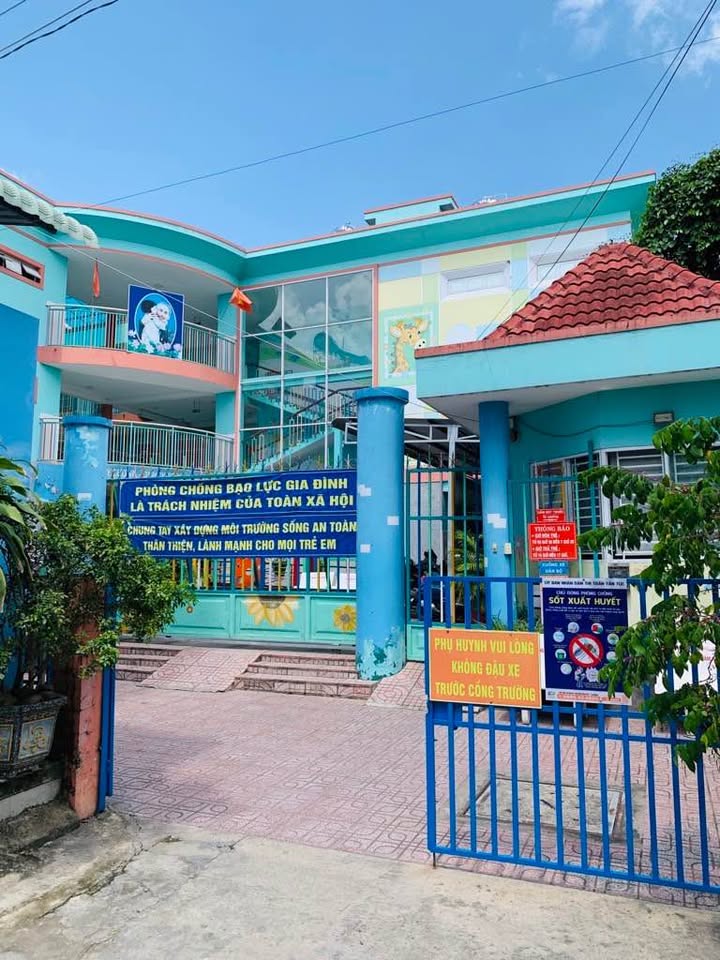 Nhà riêng Tân Túc Bình Chánh 87m² giá 6.5 tỷ - Tiện ích đầy đủ, giao thông thuận lợi!