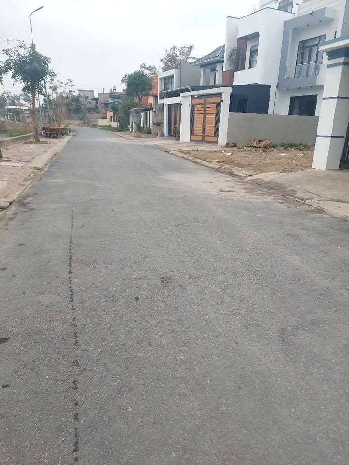 Đất nền 100m² tại Bờ Hồ Bổ Túc, Uông Bí - Chỉ 1.2 tỷ, chính chủ bán!