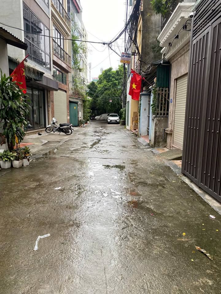 Đất nền Thạch Bàn, Long Biên 31m² giá 5 tỷ - Kinh doanh đỉnh cao!