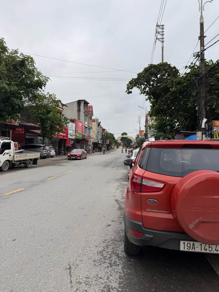 Lô đất đẹp có nhà 300m² Tổ 1, Quốc lộ 32, Phú Thọ - Kinh doanh thuận lợi!