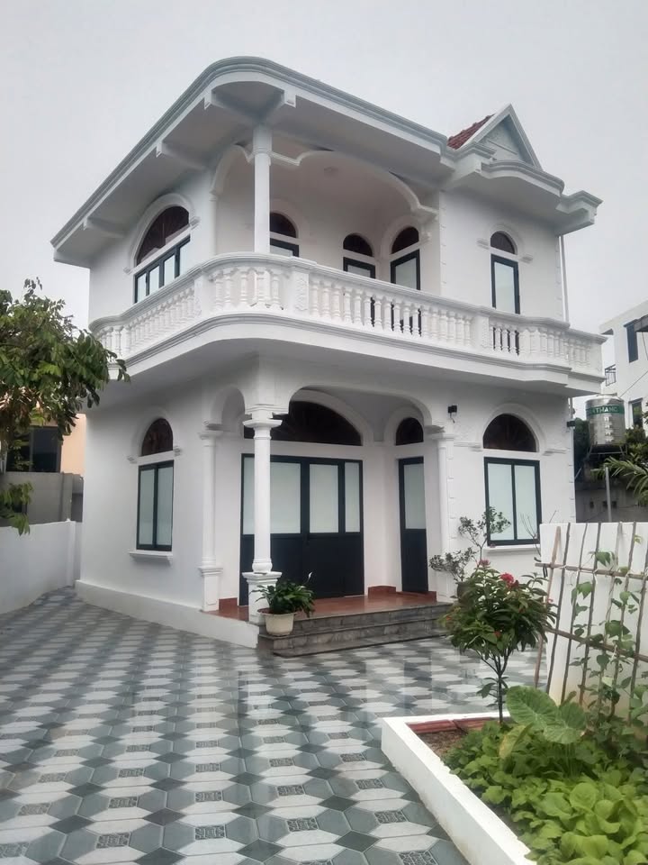 Nhà 2 tầng tại Quảng Yên 167m² giá chỉ 2 tỷ - Cần bán gấp!