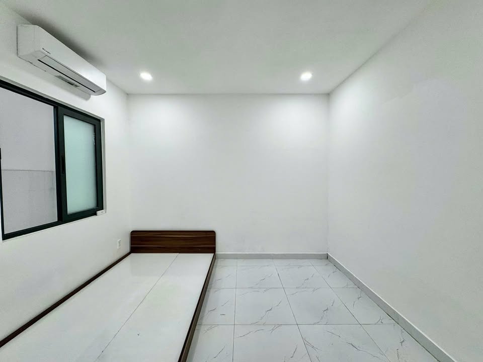 Phòng cho thuê gần Đại học Công thương Tân Phú - Chỉ 1-3 phút di chuyển!