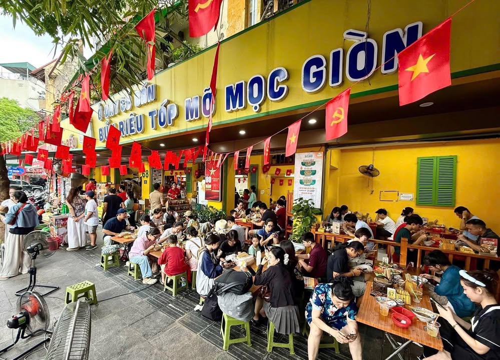 Cho thuê mặt bằng kinh doanh 140m² tại phố Hoàng Ngọc Phách - Vị trí đắc địa, giá thỏa thuận!