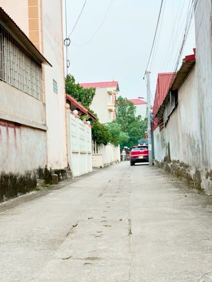 Nhà cấp 4 Quang Minh 45m² giá 2 tỷ - Ô tô vào tận đất!