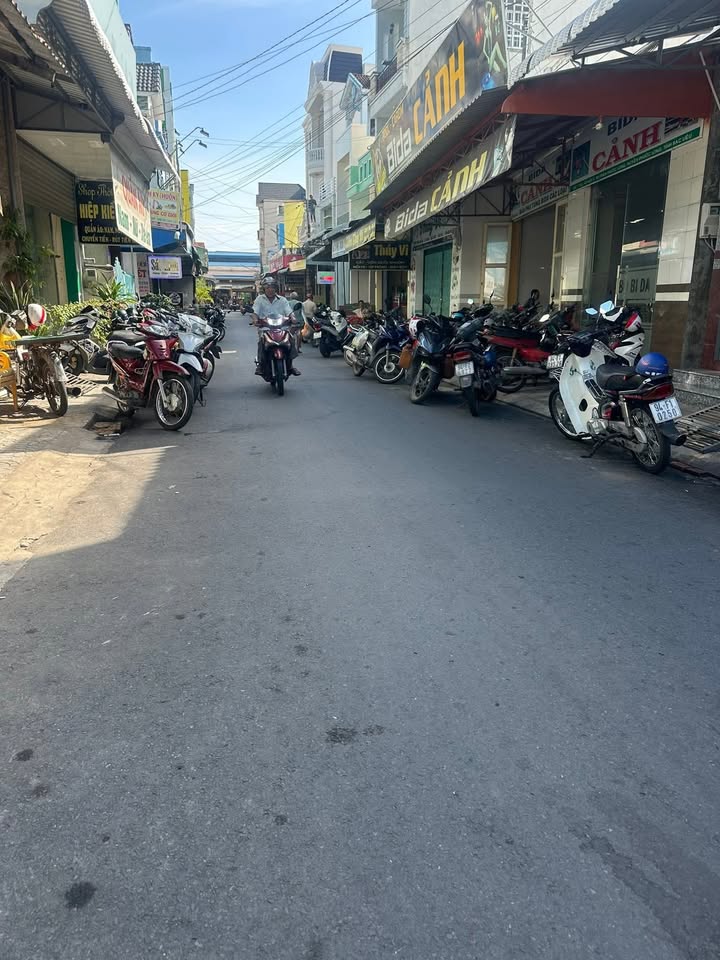 Bán nhà đẹp tại thị trấn Phước Long, 84m² giá 3.5 tỷ - Đầu tư sinh lời ngay!