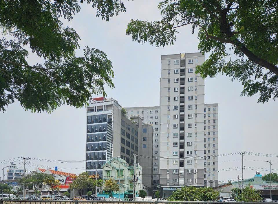 Căn hộ chung cư mặt tiền đường Bình Đông, Quận 8, 57m² giá 2.95 tỷ - Full nội thất, tầng cao, căn góc!