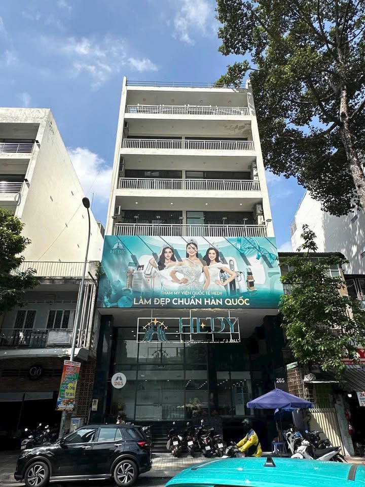 Bán Toà Nhà FrontHouse 265-267 Trần Bình Trọng, Quận 5, 200.8m² - Dòng tiền trên 3 tỷ/năm!