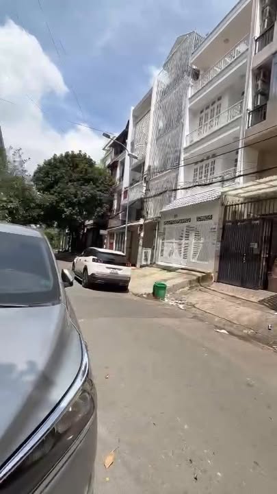 FrontHouse hẻm lớn Bình Thạnh 80m² giá 15.5 tỷ - Đầu tư sinh lời ổn định!