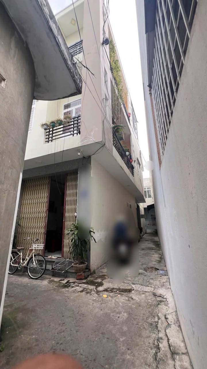 Nhà 2 tầng hẻm Nguyễn Thị Minh Khai 40m² giá 2.4 tỷ - Sổ đỏ chính chủ!