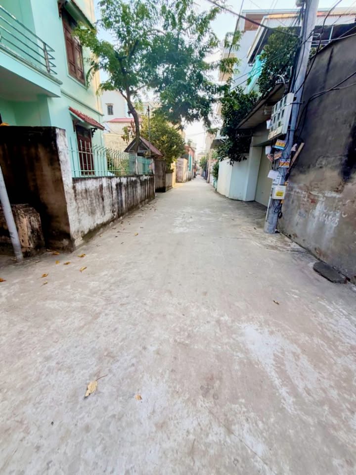 Nhà cấp 4 Quang Minh 45m² giá chỉ 2 tỷ - Sổ đỏ chính chủ, ô tô vào tận nơi!