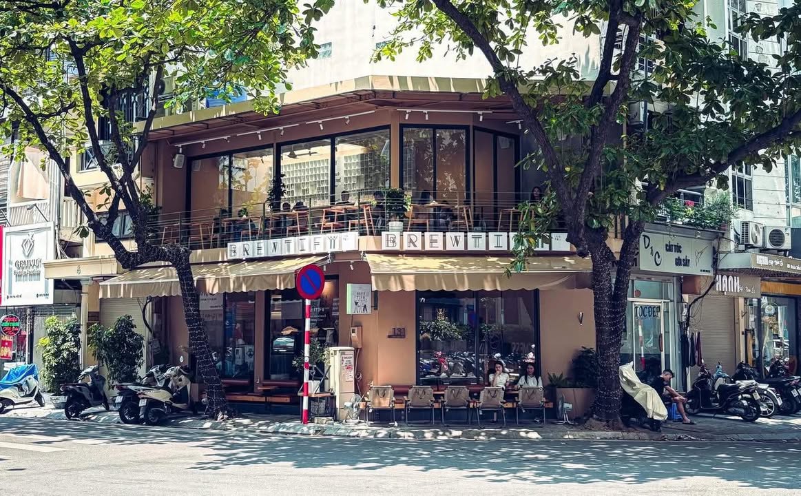 Lô góc cho thuê tại Hai Bà Trưng 360m² - Vị trí đắc địa ngay Vincom Bà Triệu!