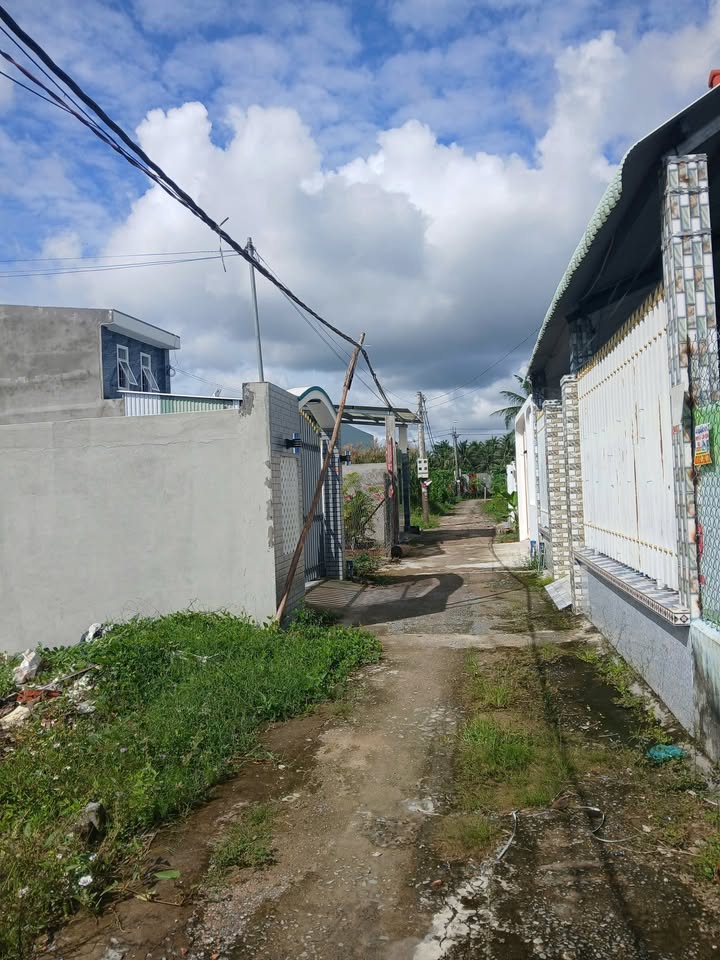 Đất nền 2 mặt tiền tại Phước Thạnh, Mỹ Tho 196m² giá 900 triệu - Cơ hội vàng đầu tư!