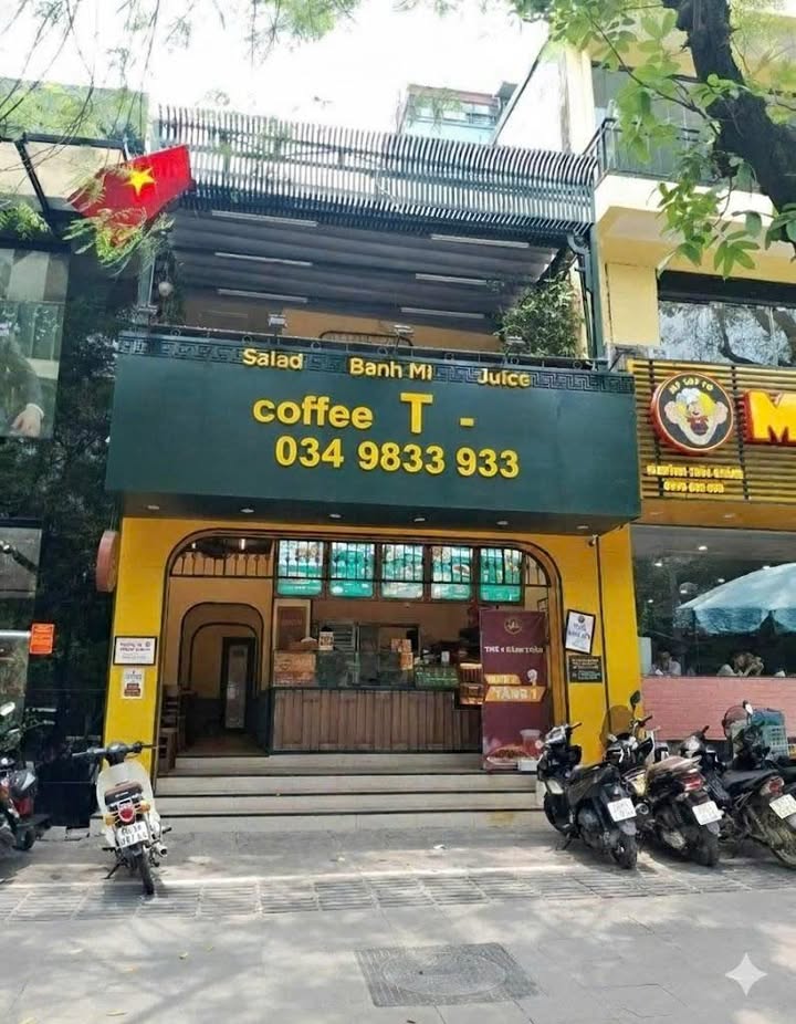 Nhà mặt phố Hàng Phèn, Hoàn Kiếm, 30m² giá 30 triệu - Kinh doanh sầm uất ngay trung tâm!