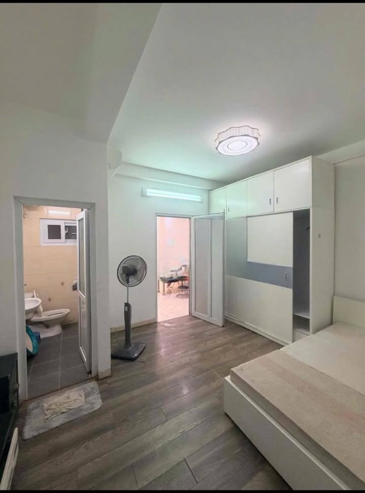 Căn hộ CCMN tại Khâm Thiên, Đống Đa 70m² giá 9 triệu - Nội thất đầy đủ, thang máy