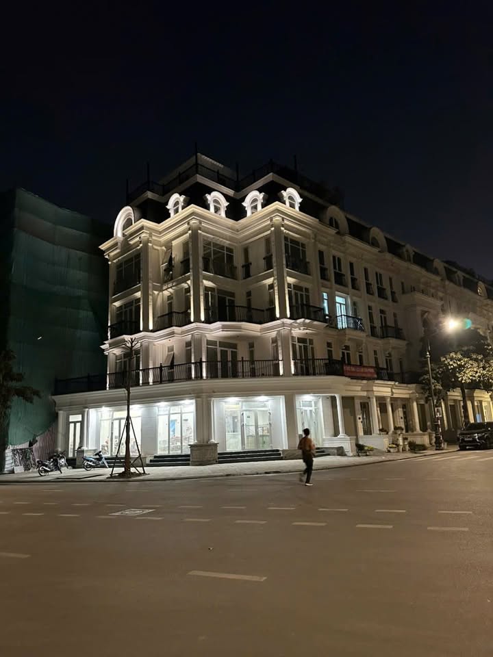 Nhà cho thuê nguyên căn 5 tầng tại Louis City Đại Mỗ - Mặt tiền rộng, vị trí trung tâm!