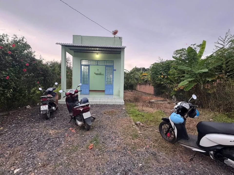 Nhà riêng Phú Hoà, Định Quán, Đồng Nai 110m² giá chỉ 590 triệu - Đường thông ô tô vào tận nơi!