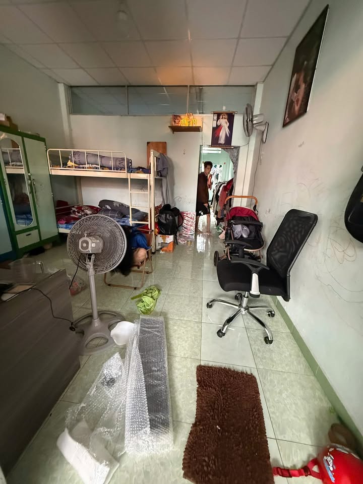 Nhà nguyên căn đường 15 Linh Chiểu, 1PN giá chỉ 6.5 triệu - Nhận ngay!