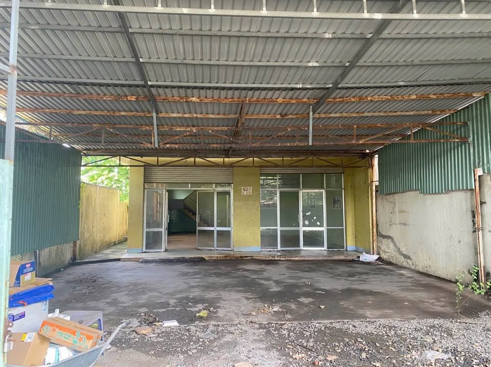 Nhà mặt tiền Quốc lộ 1A, phường Khánh Hậu, 300m² giá 10 tỷ - Cơ hội đầu tư tuyệt vời!