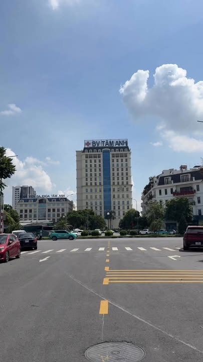 Nhà riêng Hồng Tiến, Long Biên 40m² giá 8 tỷ - Gần bệnh viện Tâm Anh, ô tô đỗ cổng!