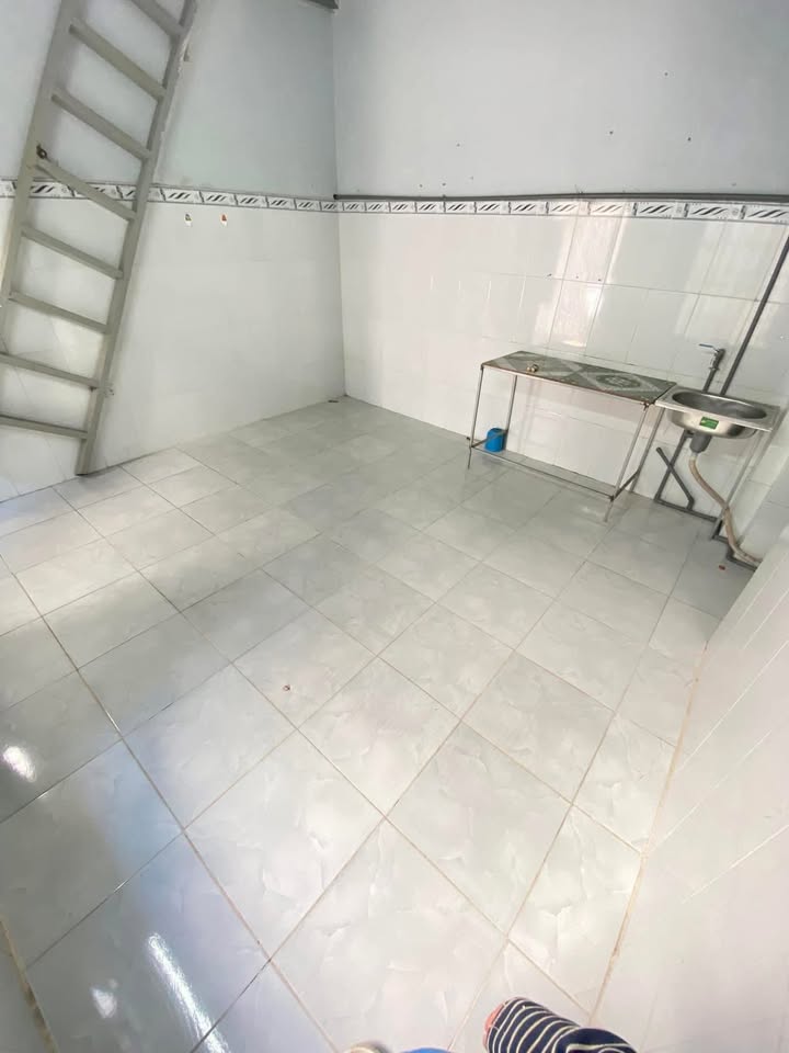 Phòng trọ Vĩnh Thái, Nha Trang 1.3 triệu - Gác xép rộng rãi, tiện nghi đầy đủ!