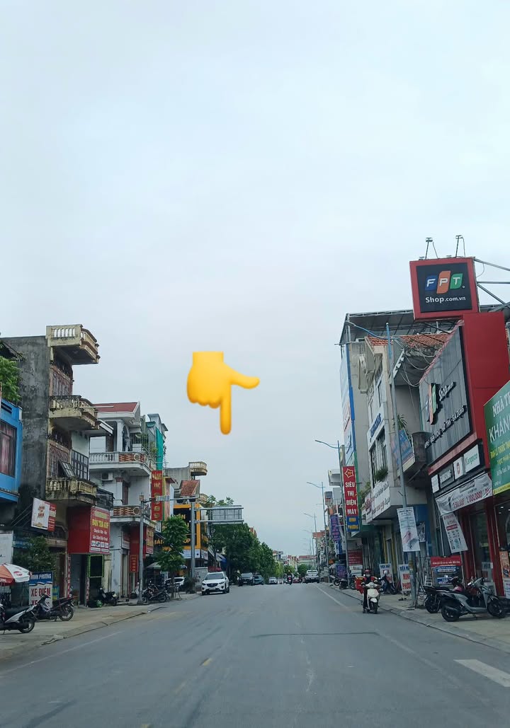 Đất xây dựng 106m² mặt tiền 6m - Kinh doanh lý tưởng tại Phường Hoành Bồ