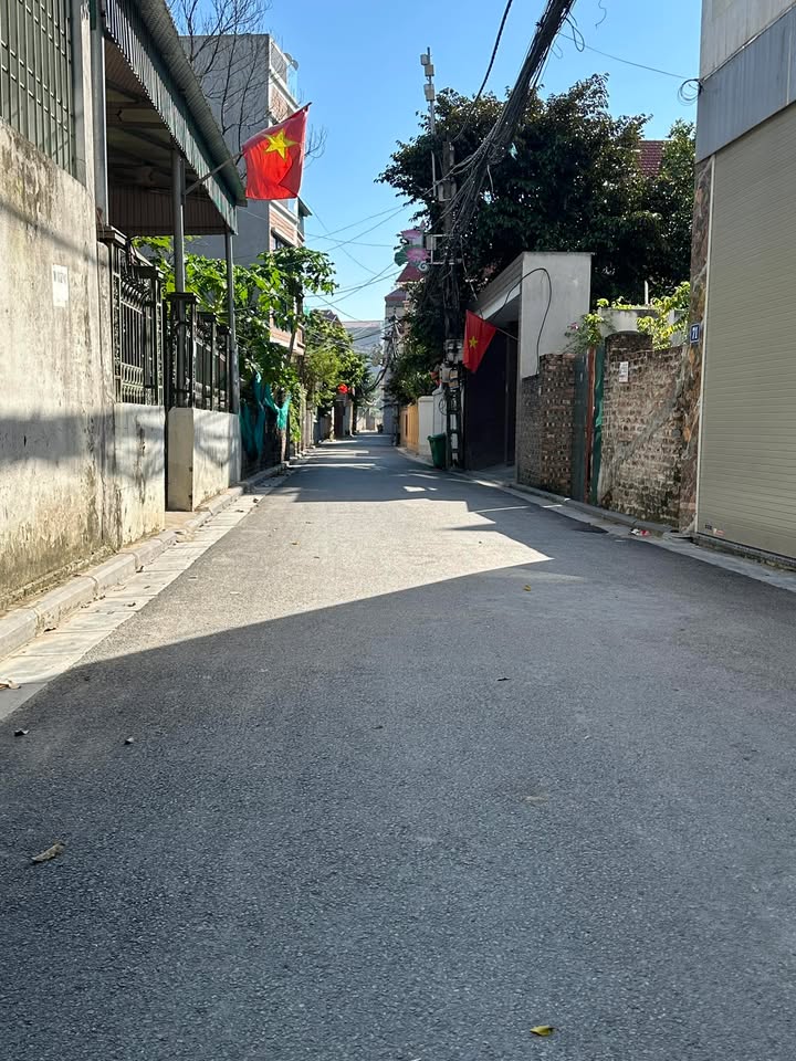 Nhà Đại Mạch 50m² giá 3 tỷ - Ô tô đỗ cửa, sổ đỏ trao tay!