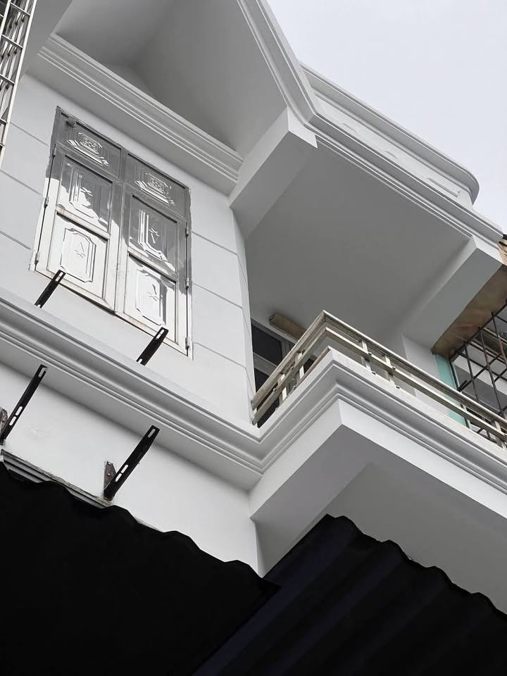 Nhà 3 tầng ngõ Điện Biên, Nam Định 50m² giá 2.1 tỷ - Ô tô đỗ gần nhà