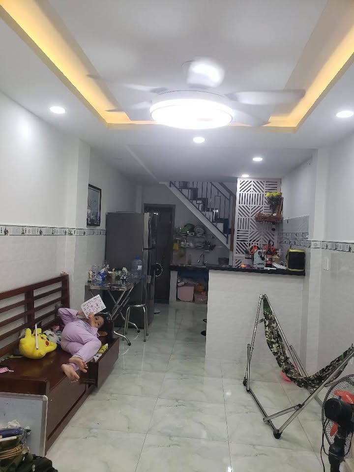 Nhà phố Trần Hưng Đạo Quận 1 33m² giá 5 tỷ - Sẵn sàng vào ở ngay!