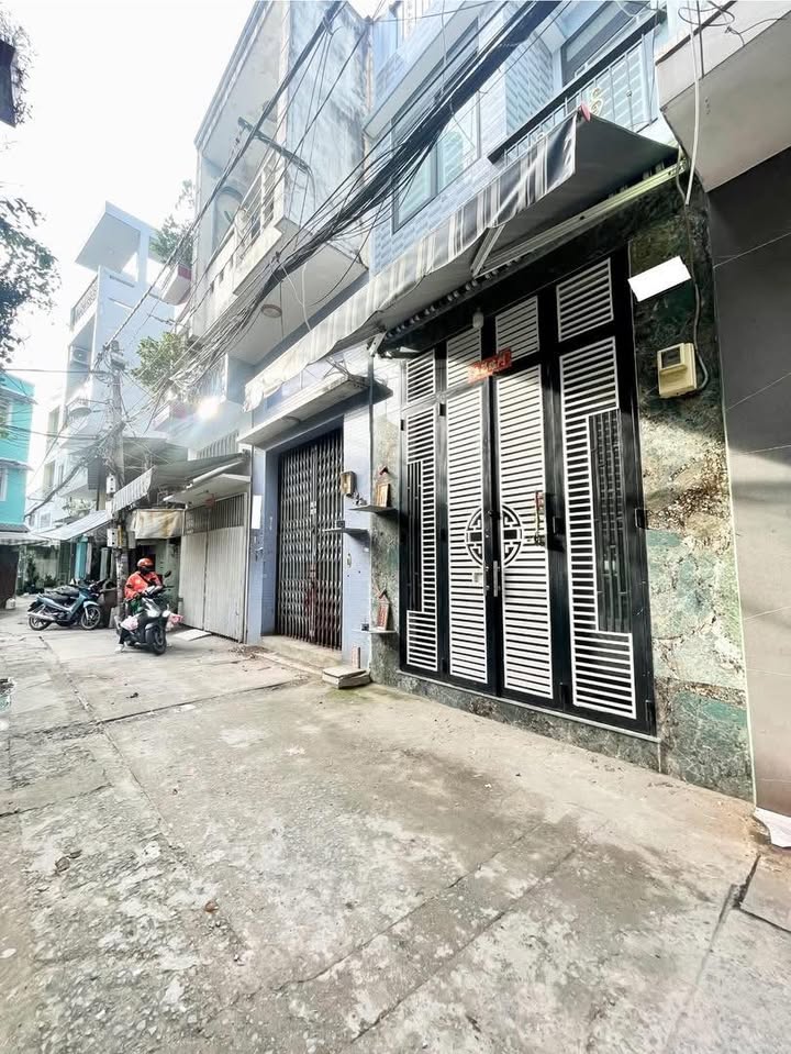 Nhà hẻm Hậu Giang Q6 50m² giá 5 tỷ - Sổ hồng chính chủ!