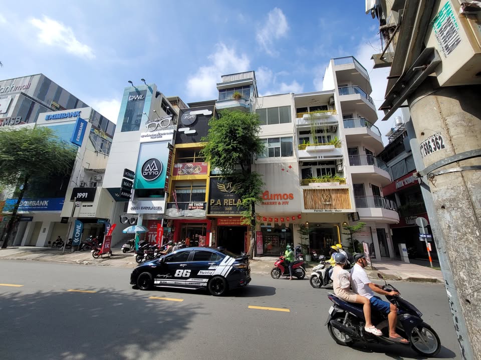 Cho thuê nguyên căn mặt tiền 383 Sư Vạn Hạnh, Quận 10 - Phù hợp làm phòng khám, SPA