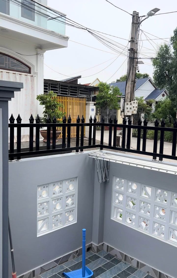 Nhà cấp 4 đường Xuân Lan, Móng Cái 98m² giá chỉ 2 tỷ - Cơ hội đầu tư tuyệt vời!