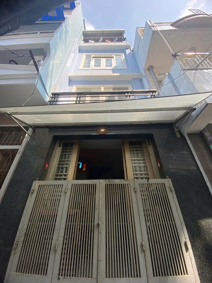 Nhà phố Q5 Trần Bình Trọng 24m² giá 5.9 tỷ - Ô tô vào tận nơi!