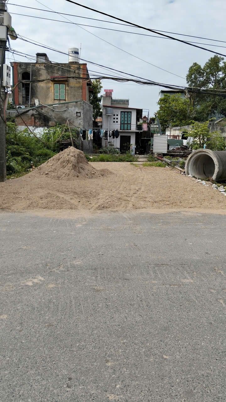 Nhà bán tại Đa Tốn, Gia Lâm 120m² giá 10.8 tỷ - Ô tô tránh, kinh doanh thuận lợi!