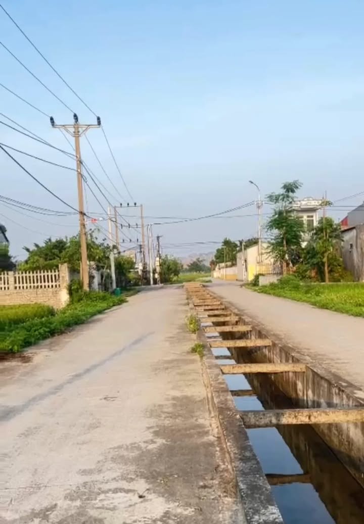 Lô đất đẹp tại Đông Yên, 114m² giá chỉ 1.xxx tỷ - Đầu tư sinh lời cao!