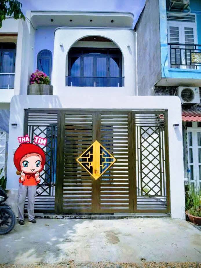 Nhà phố Đức Hòa, Long An 99m² giá 2.68 tỷ - Sổ hồng riêng, đầy đủ tiện nghi!