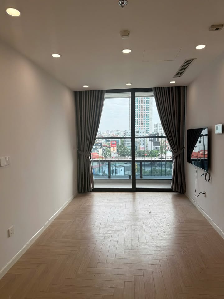 Căn hộ cho thuê tại Tòa The Ninety, Đường Láng 38m² giá 15 triệu - View Tàu Điện hấp dẫn!