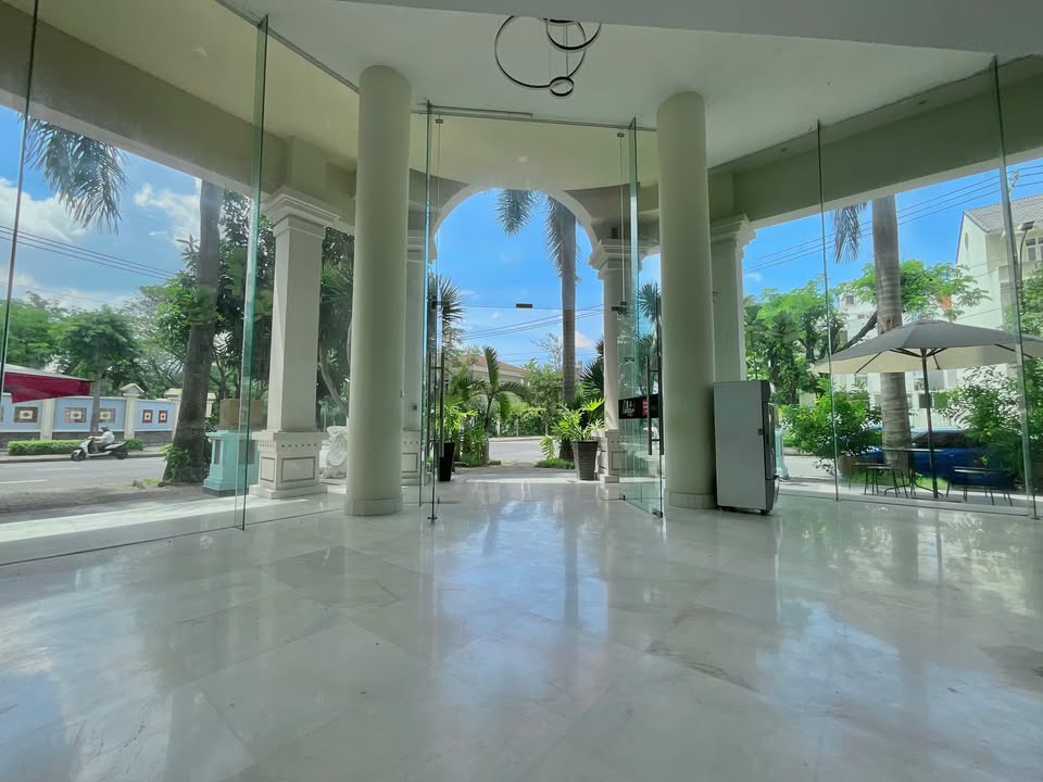 Mặt bằng kinh doanh cho thuê mặt tiền đường Tân Phú, quận 7 - Diện tích 100m², giá chỉ 12 triệu/tháng!