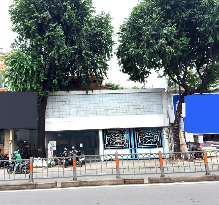 Mặt tiền Quang Trung, Gò Vấp 450m² giá 140 triệu - Vị trí kinh doanh sầm uất!
