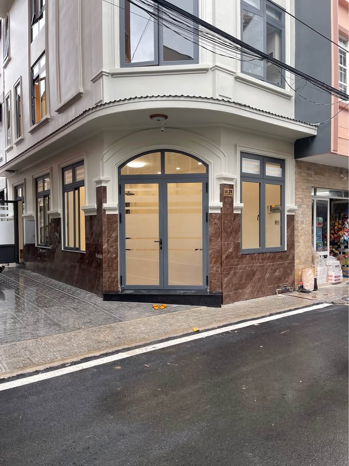 Cho thuê mặt bằng kinh doanh Phan Đình Phùng Đà Lạt 50m² - Thiết kế hiện đại, vị trí đắc địa!