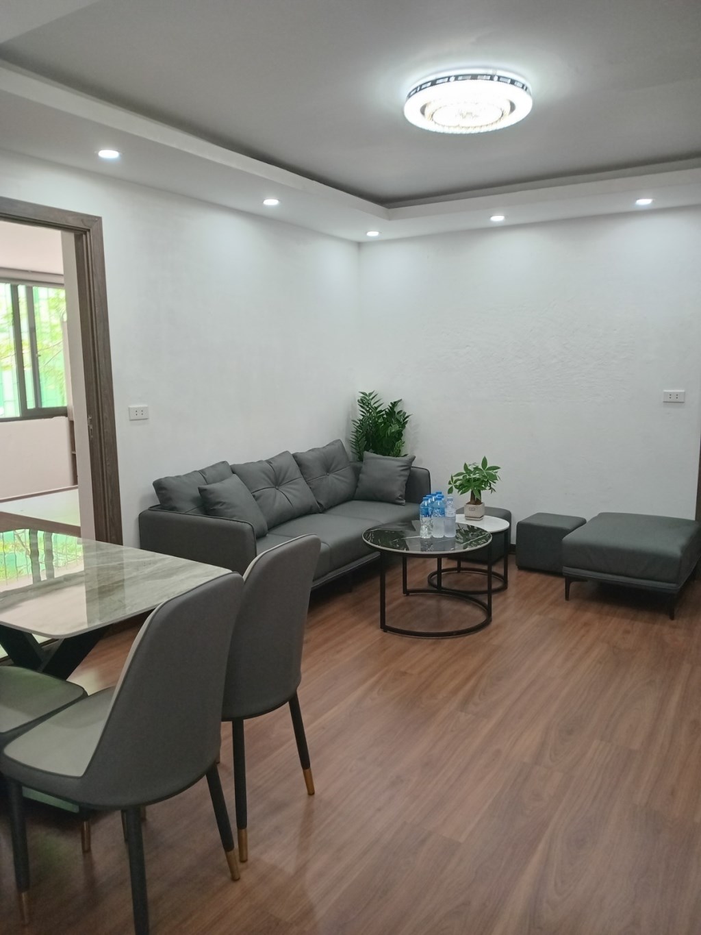 Căn hộ tập thể Minh Khai, Hai Bà Trưng 70m² giá 3.35 tỷ - Nhà mới ở luôn, ô tô đỗ tận nơi!