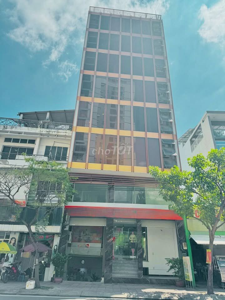 Tòa nhà mới xây mặt tiền Phan Xích Long 750m² giá 100 triệu - Kinh doanh sầm uất!