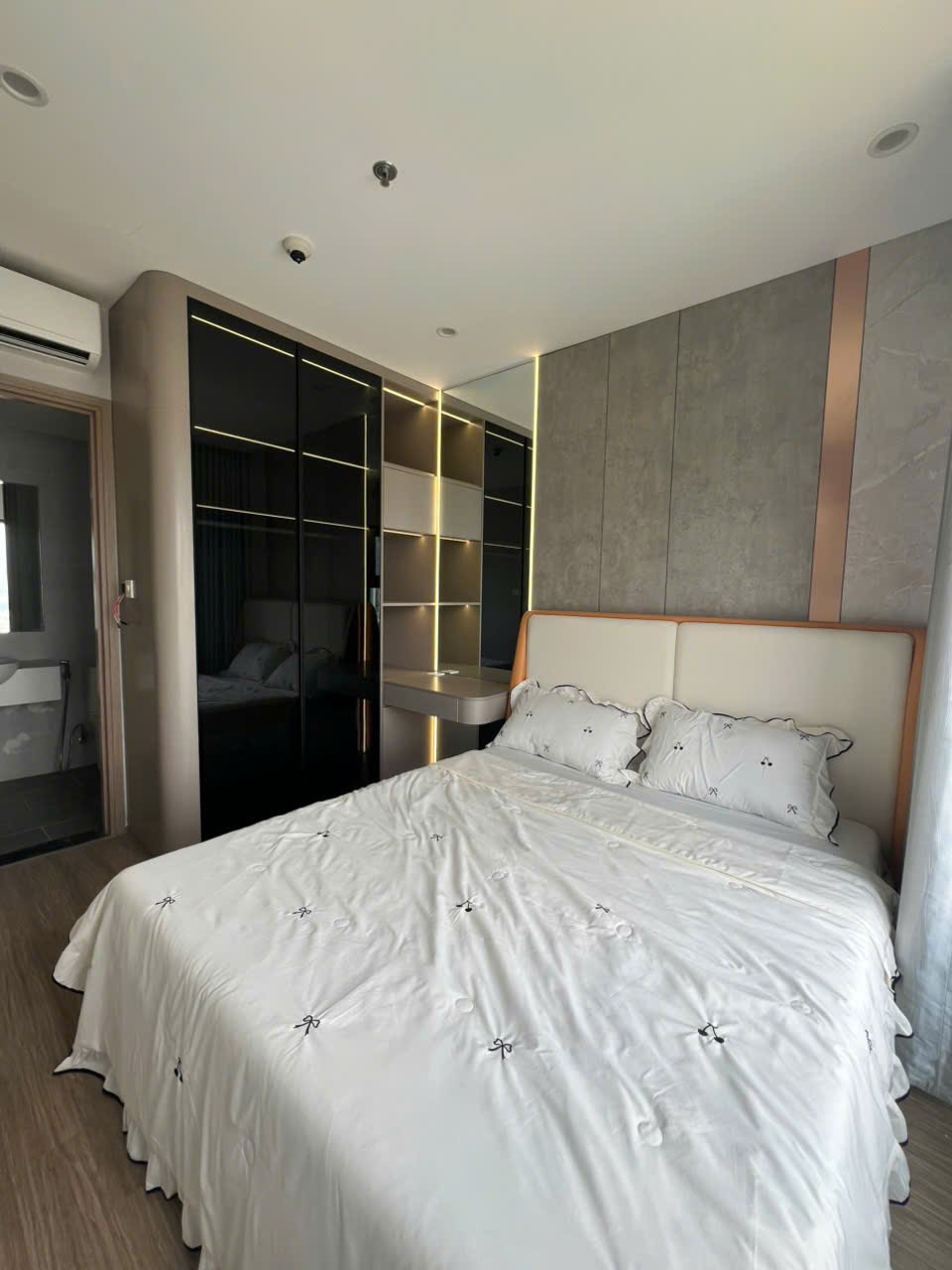 Căn hộ Vinhomes Ocean Park 70m² giá 4,3 tỷ - Thiết kế tối ưu, đầy đủ tiện nghi!